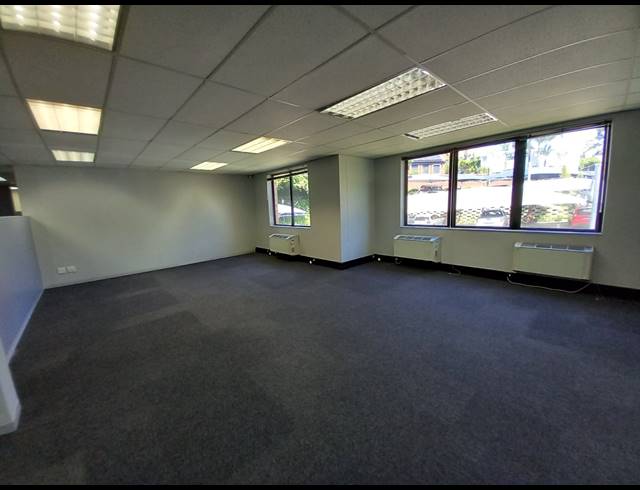 297M² OFFICE TO LET IN BRYANSTON